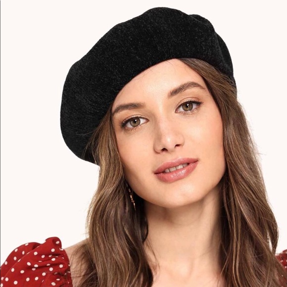 Ivano Accessories - Chenille Plane Beret Cap 🎀